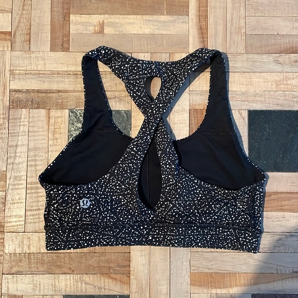 Lululemon Sports Bra size 4. - Picture 2 of 2
